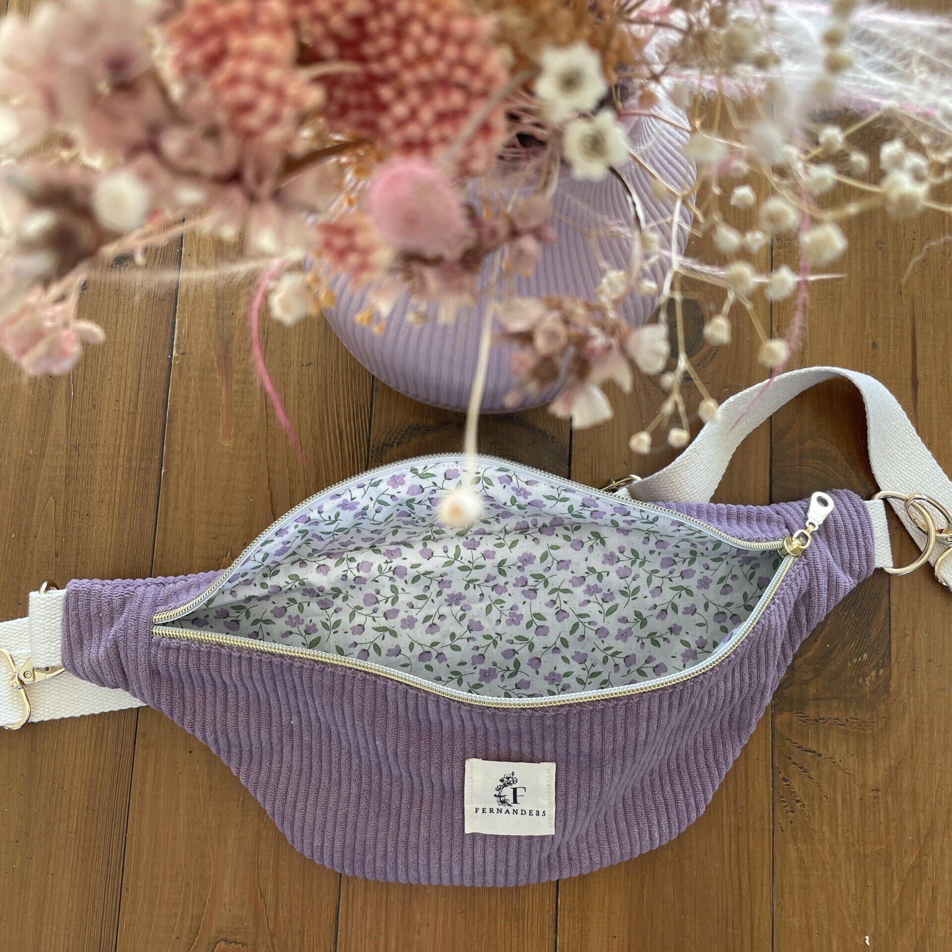 sac banane en velours côtelé violet
