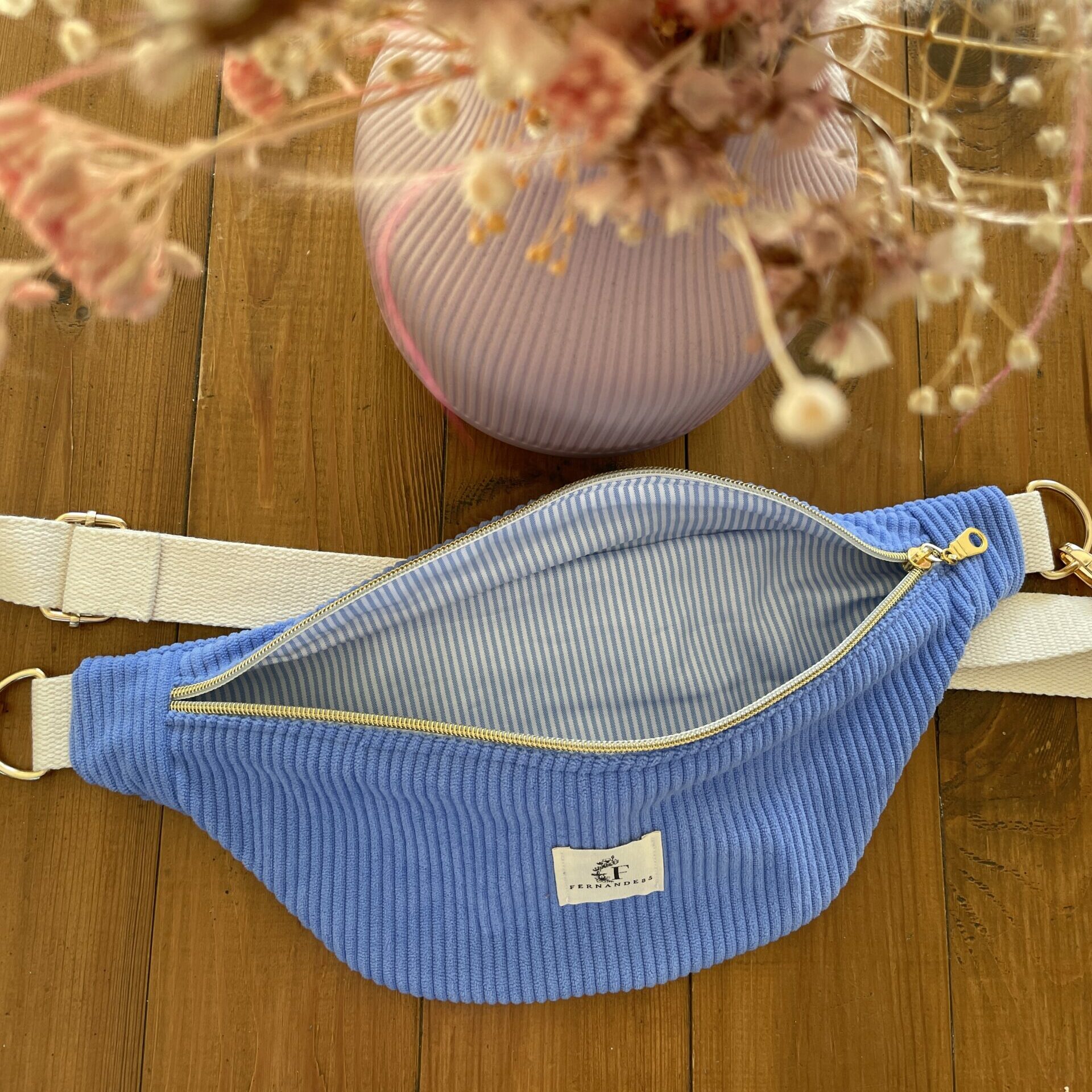 sac banane en velours côtelé bleu