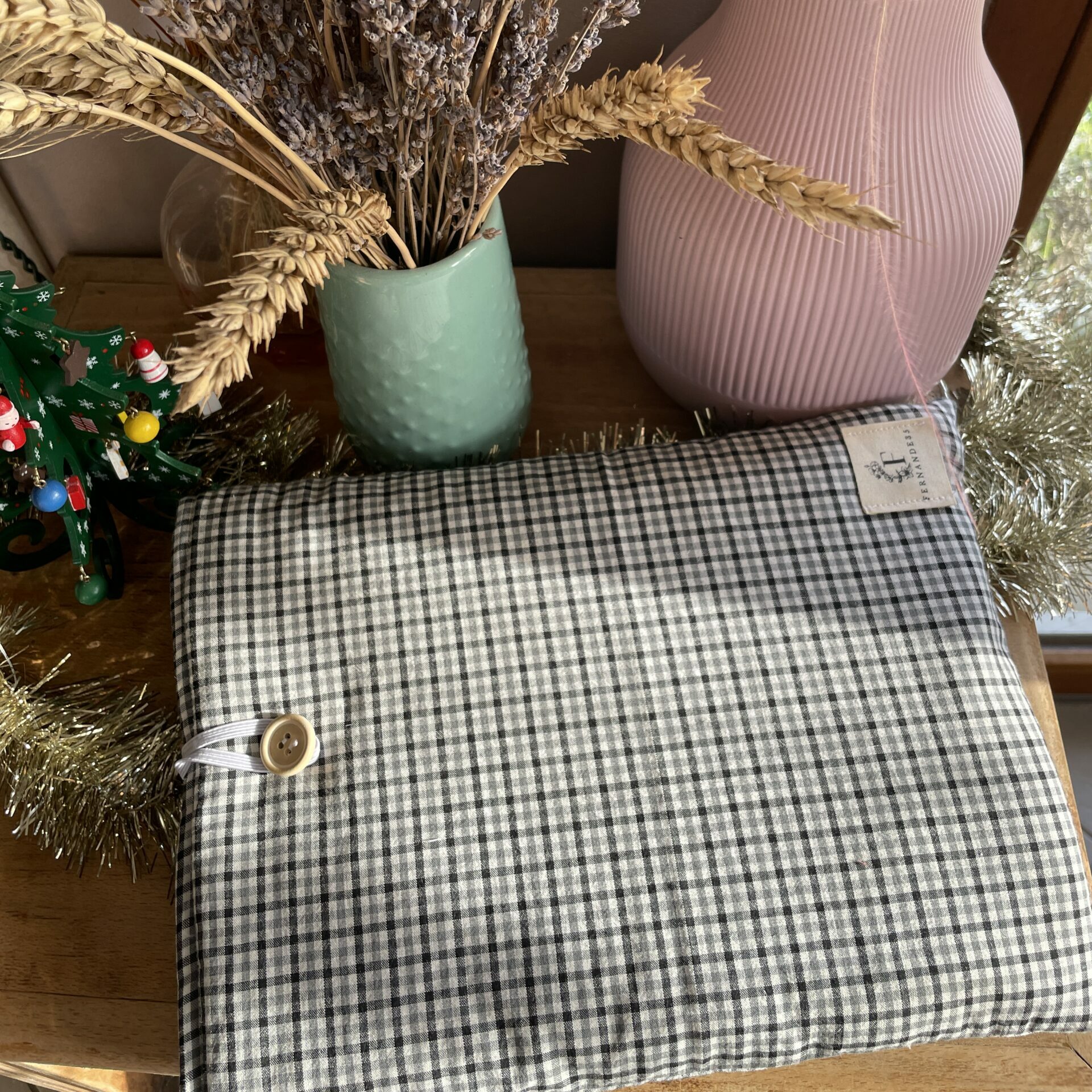 pochette à livre broché grise